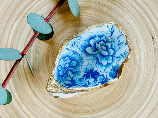 Blue and White Floral Chintz Oyster Shell