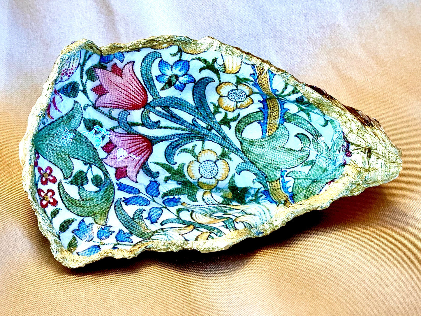 William Morris Golden Lily Oyster Shell